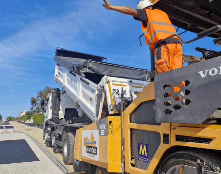 Potin Tp Travaux Publics A Baguer Pican 35 Enrobe Rouge 4